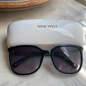 Black NineWest women’s sunglasses